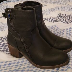 Crown Vintage Booties-Cassinova